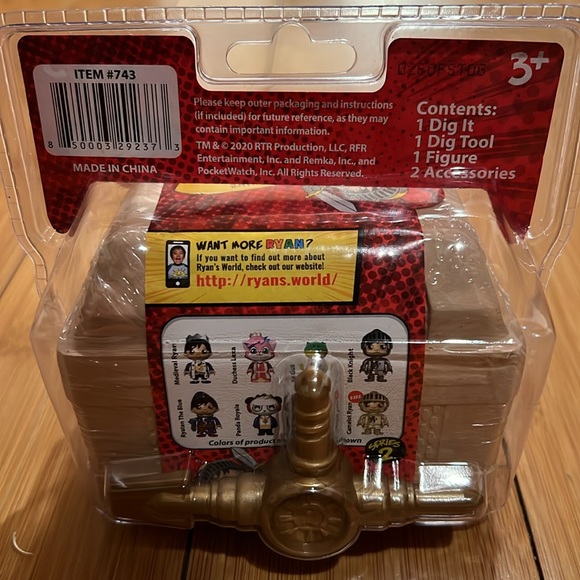 NWT New Ryan’s World Sir Ryan’s Dig N Discover Royal Treasure Mystery Figure Toy - Picture 2 of 3